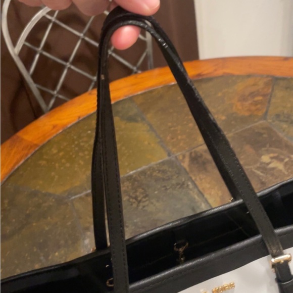 MK Tote - Picture 4 of 6